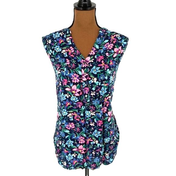 torrid Tops - Torrid V-Neck 3-Button Sleeveless Top with Floral Motif in Rich Blue – 2X